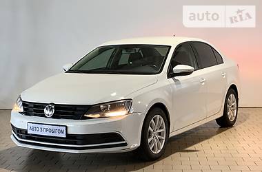 Седан Volkswagen Jetta 2016 в 