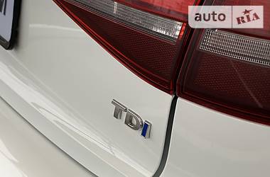 Седан Volkswagen Jetta 2016 в 