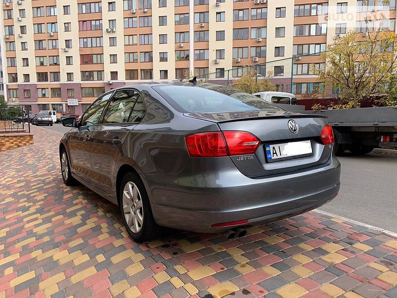 Седан Volkswagen Jetta 2014 в Києві фото 5 Седан Volkswagen Jetta 2014 в Києві