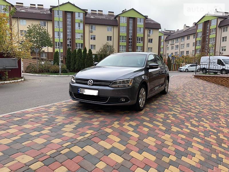 Седан Volkswagen Jetta 2014 в Києві фото 2 Седан Volkswagen Jetta 2014 в Києві