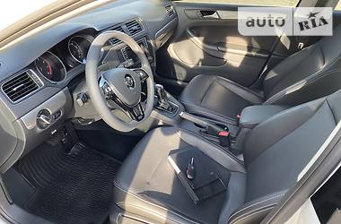 Седан Volkswagen Jetta 2017 в 