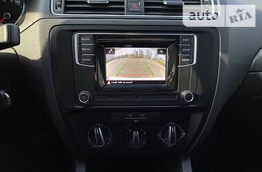 Седан Volkswagen Jetta 2017 в 