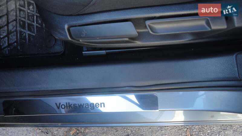 Седан Volkswagen Jetta 2014 в Запоріжжі