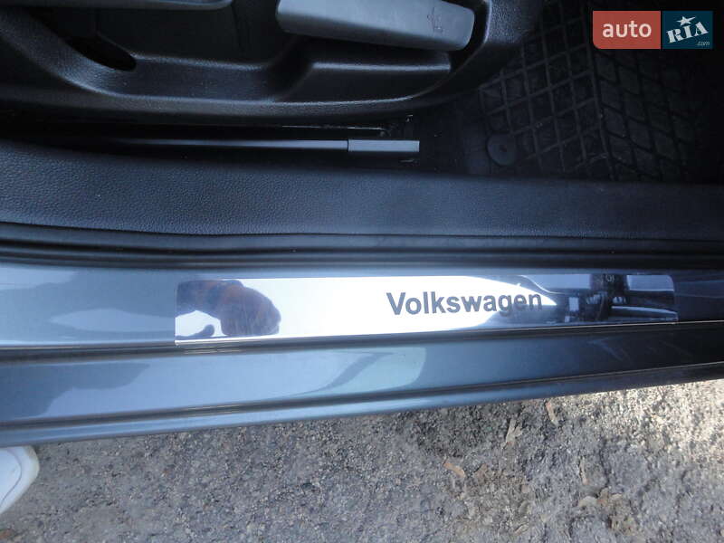 Седан Volkswagen Jetta 2014 в Запоріжжі