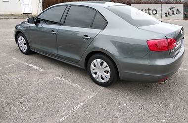 Седан Volkswagen Jetta 2012 в 
