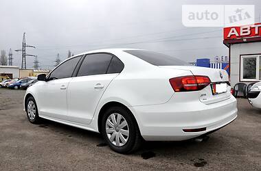 Седан Volkswagen Jetta 2017 в 
