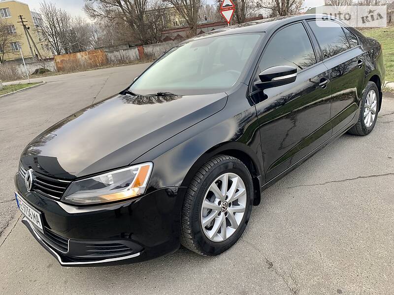 Седан Volkswagen Jetta 2012 в 