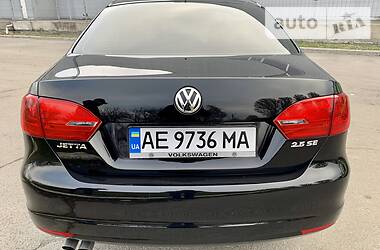 Седан Volkswagen Jetta 2012 в 