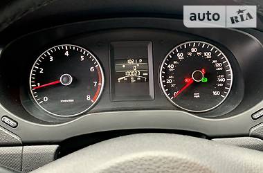 Седан Volkswagen Jetta 2012 в 