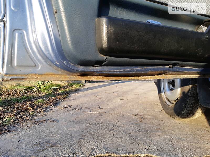 Седан Volkswagen Jetta 1989 в Рівному