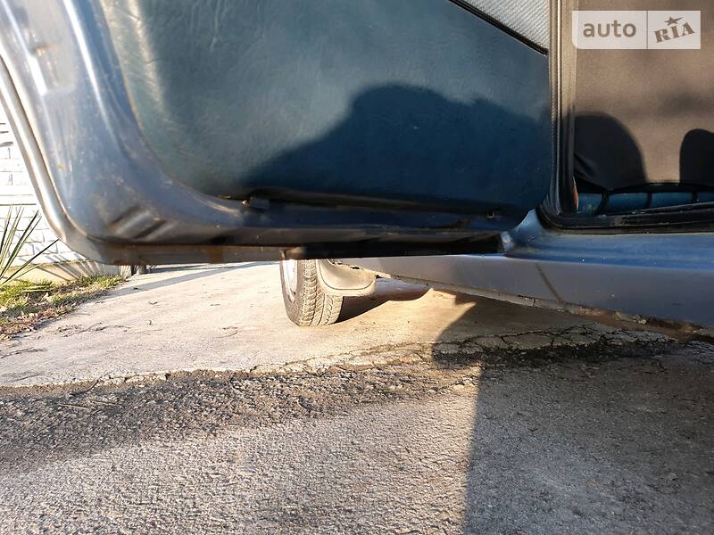 Седан Volkswagen Jetta 1989 в Рівному