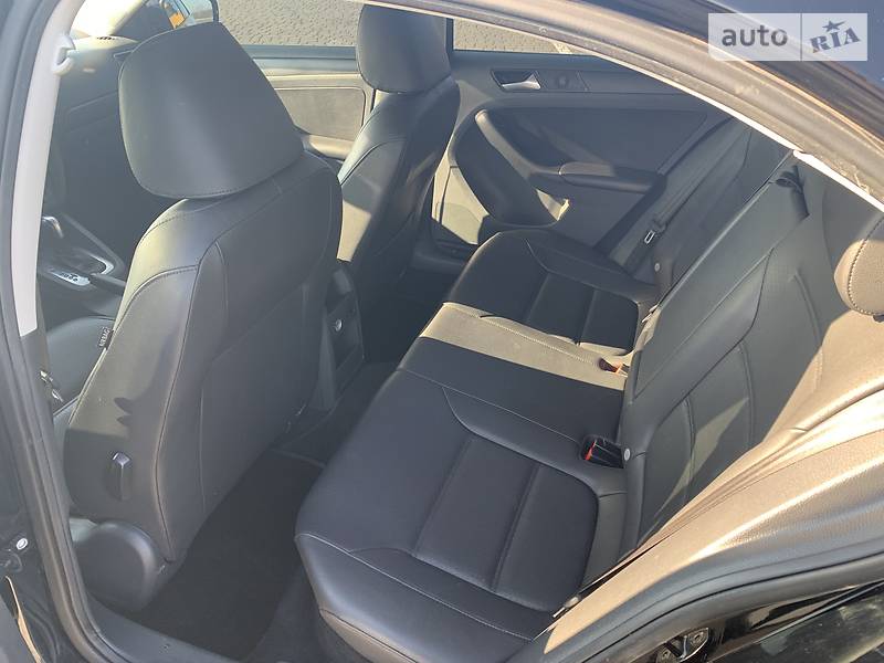 Седан Volkswagen Jetta 2013 в Павлограді