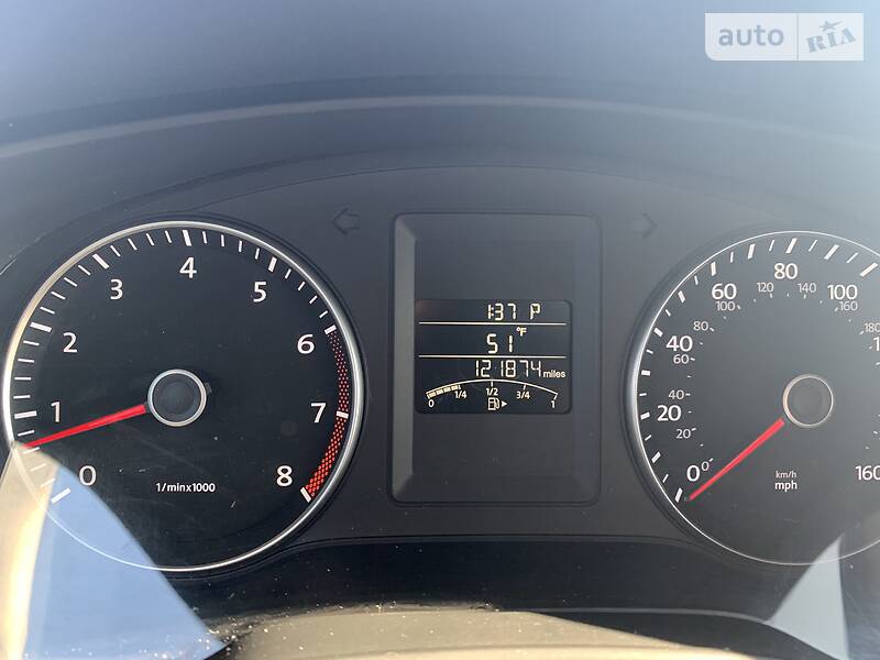 Седан Volkswagen Jetta 2013 в Павлограді