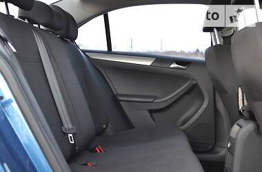 Седан Volkswagen Jetta 2016 в 