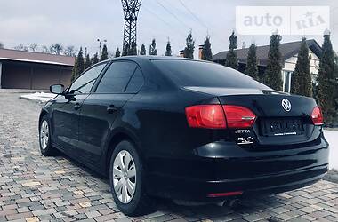 Седан Volkswagen Jetta 2012 в Днепре