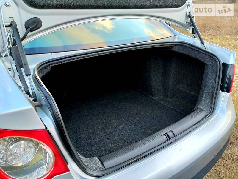 Седан Volkswagen Jetta 2008 в Ахтырке