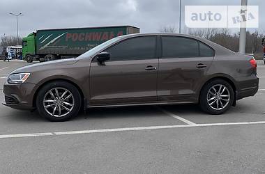 Седан Volkswagen Jetta 2014 в 