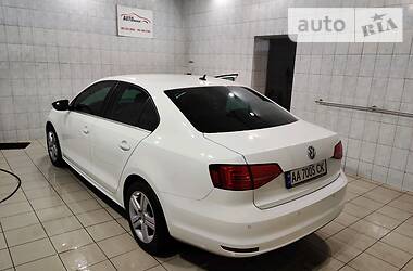 Седан Volkswagen Jetta 2016 в 