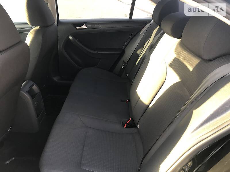 Седан Volkswagen Jetta 2015 в Запоріжжі