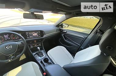 Седан Volkswagen Jetta 2018 в 