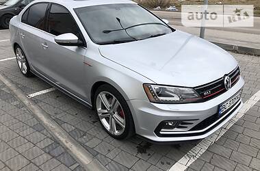 Хетчбек Volkswagen Jetta 2016 в 