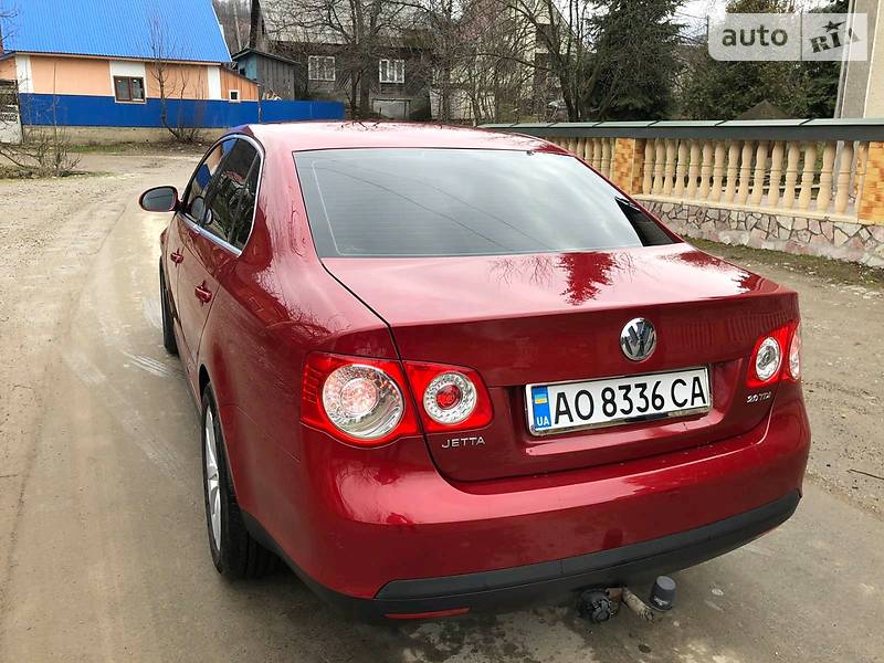 Седан Volkswagen Jetta 2006 в Тячеве