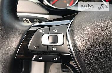 Седан Volkswagen Jetta 2015 в 