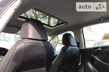 Седан Volkswagen Jetta 2015 в 