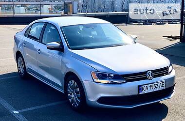 Седан Volkswagen Jetta 2011 в 
