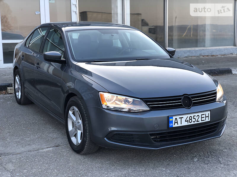 Седан Volkswagen Jetta 2012 в Івано-Франківську