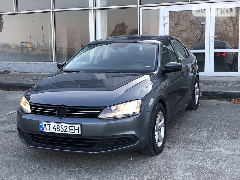 Седан Volkswagen Jetta 2012 в Івано-Франківську