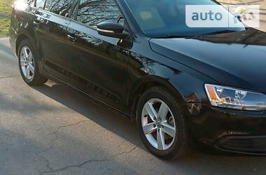 Седан Volkswagen Jetta 2011 в 