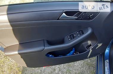 Седан Volkswagen Jetta 2015 в 