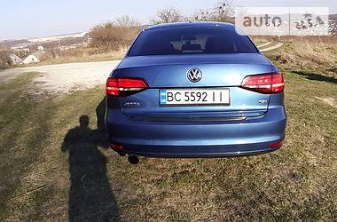 Седан Volkswagen Jetta 2015 в 