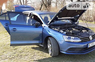 Седан Volkswagen Jetta 2015 в 