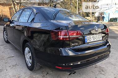 Седан Volkswagen Jetta 2015 в 
