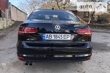 Седан Volkswagen Jetta 2015 в 