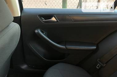Седан Volkswagen Jetta 2015 в 