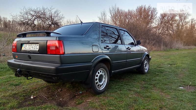 Хетчбек Volkswagen Jetta 1990 в П'ятихатках