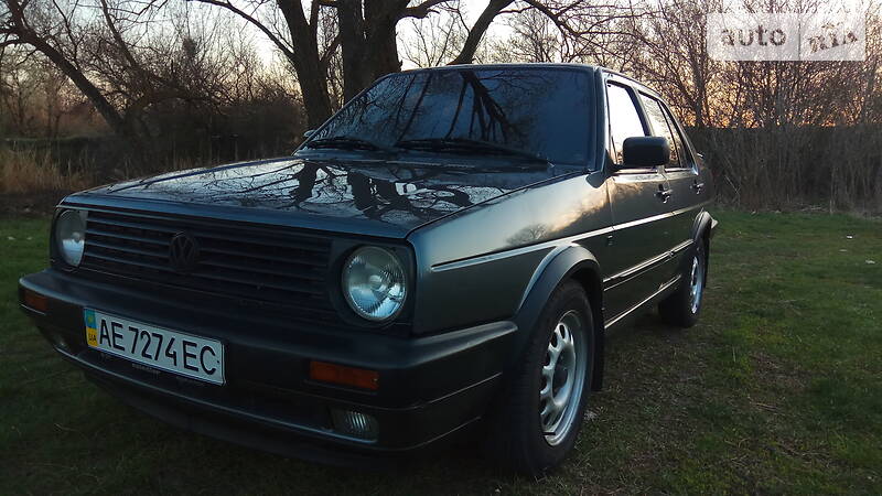 Хетчбек Volkswagen Jetta 1990 в П'ятихатках