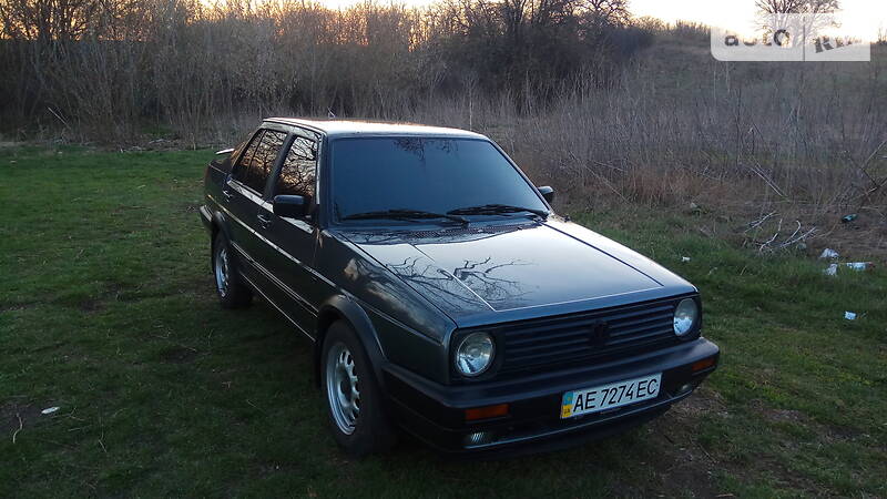 Хетчбек Volkswagen Jetta 1990 в П'ятихатках