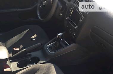 Седан Volkswagen Jetta 2015 в 