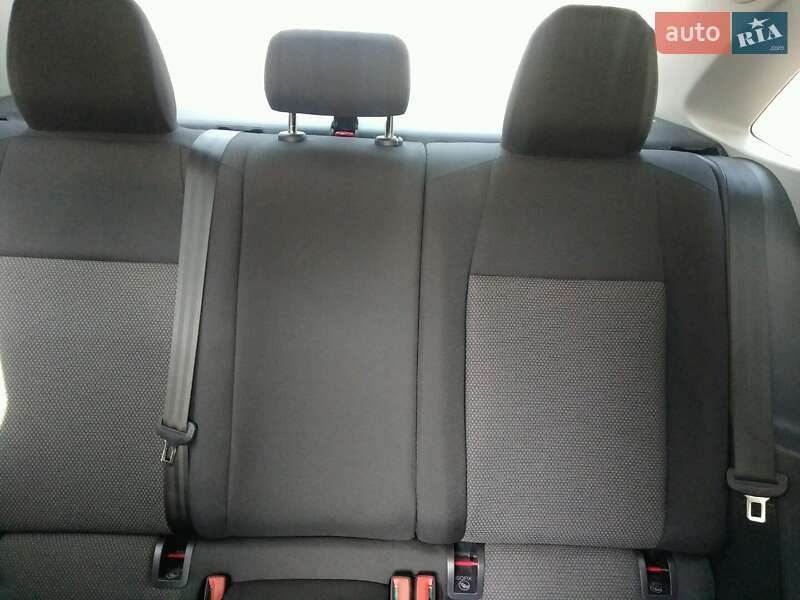 Седан Volkswagen Jetta 2018 в Львове