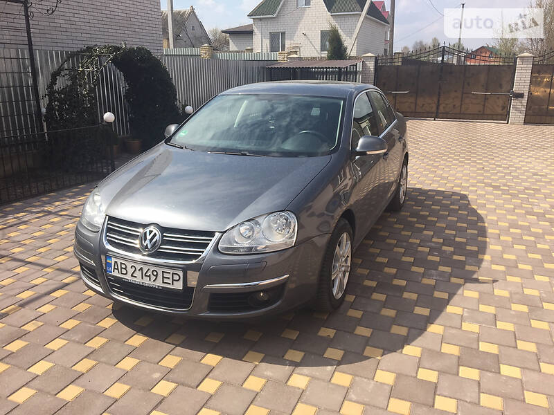 Седан Volkswagen Jetta 2007 в 