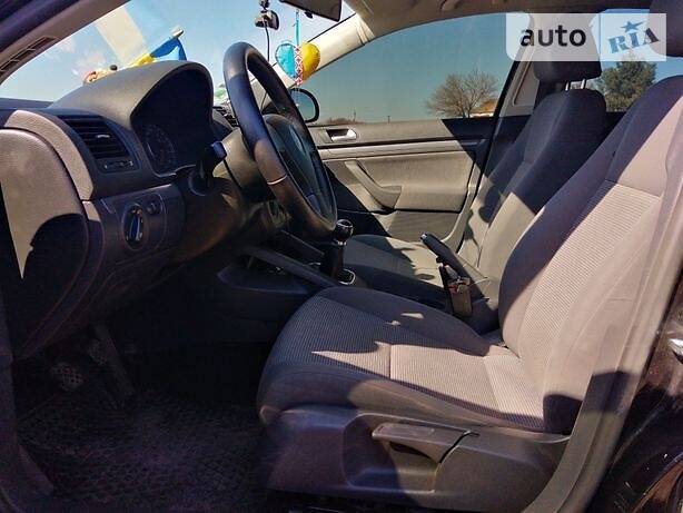 Седан Volkswagen Jetta 2006 в Старокостянтинові