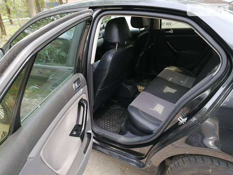 Седан Volkswagen Jetta 2007 в Києві