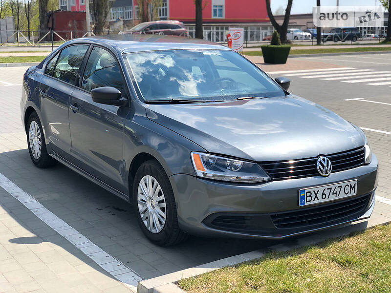 Седан Volkswagen Jetta 2014 в Хмельницькому