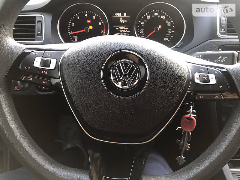 Седан Volkswagen Jetta 2016 в Києві
