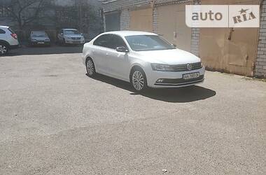 Седан Volkswagen Jetta 2016 в 