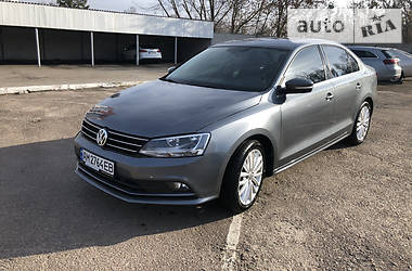 Седан Volkswagen Jetta 2016 в 